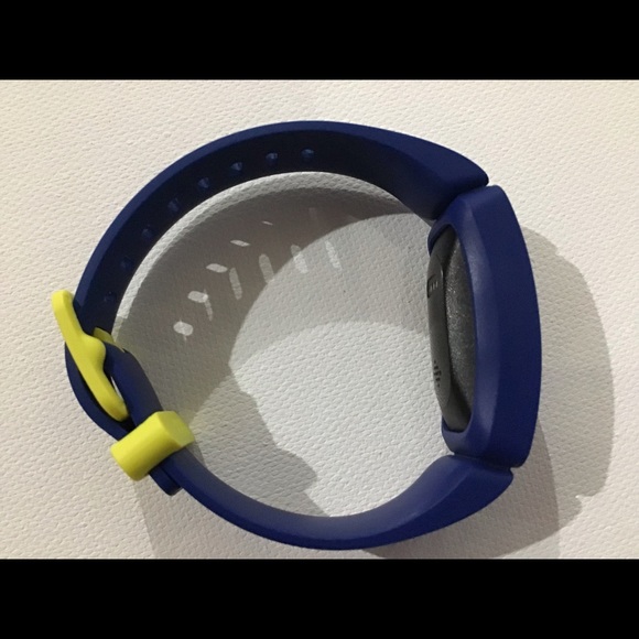 Fitbit Ace 2 Activity Tracker for Kids - Picture 3 of 7